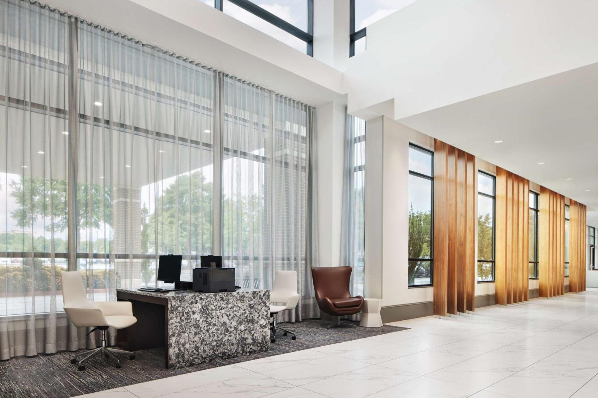 Embassy Suites By Hilton Atlanta Airport North Hapeville Exterior foto
